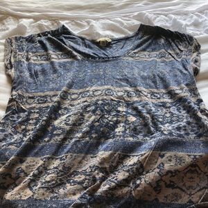 Patterned lucky brand T-shirt